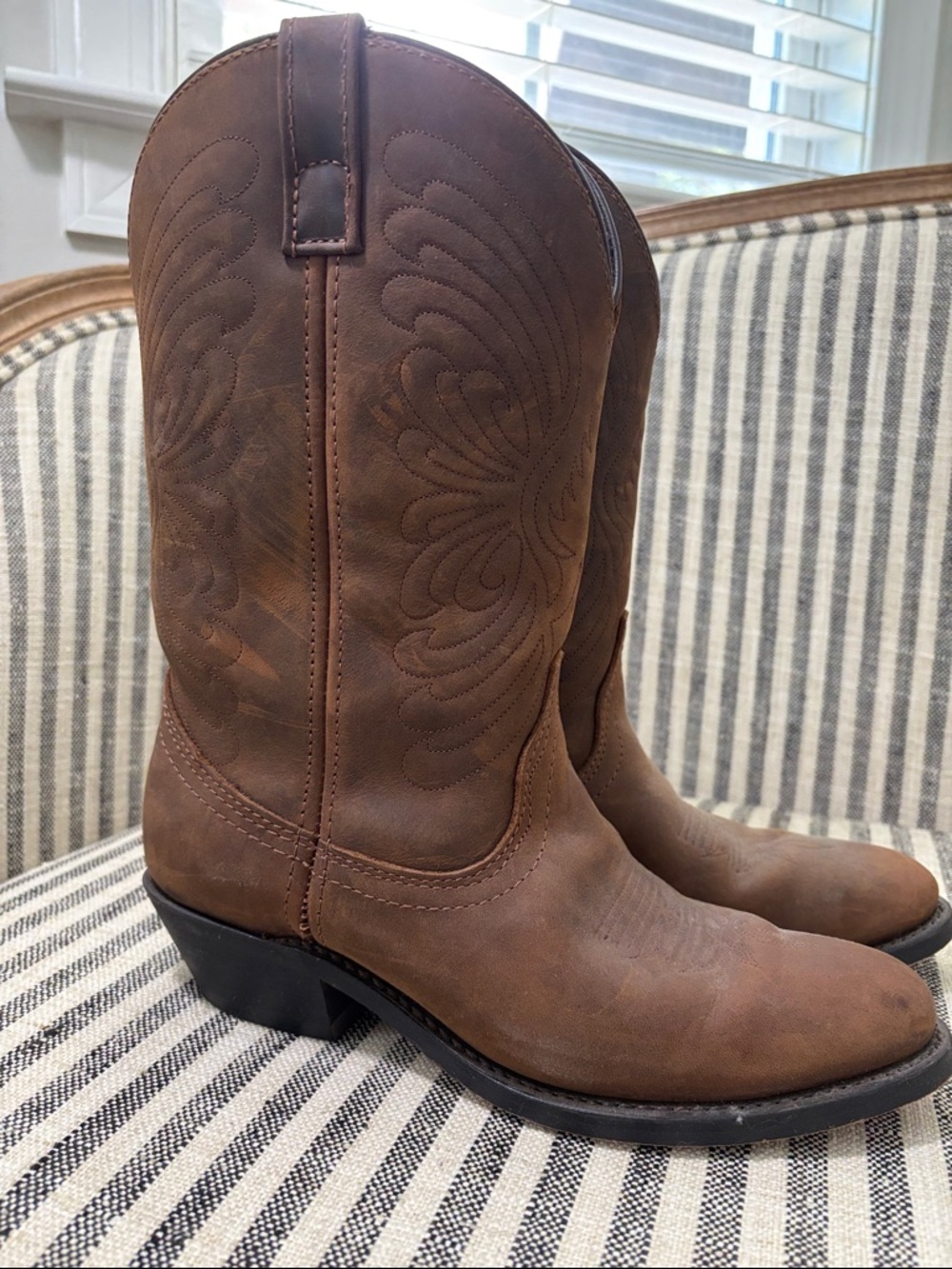 Women’s  Brown Leather Western Cowboy Boots- size 8.5